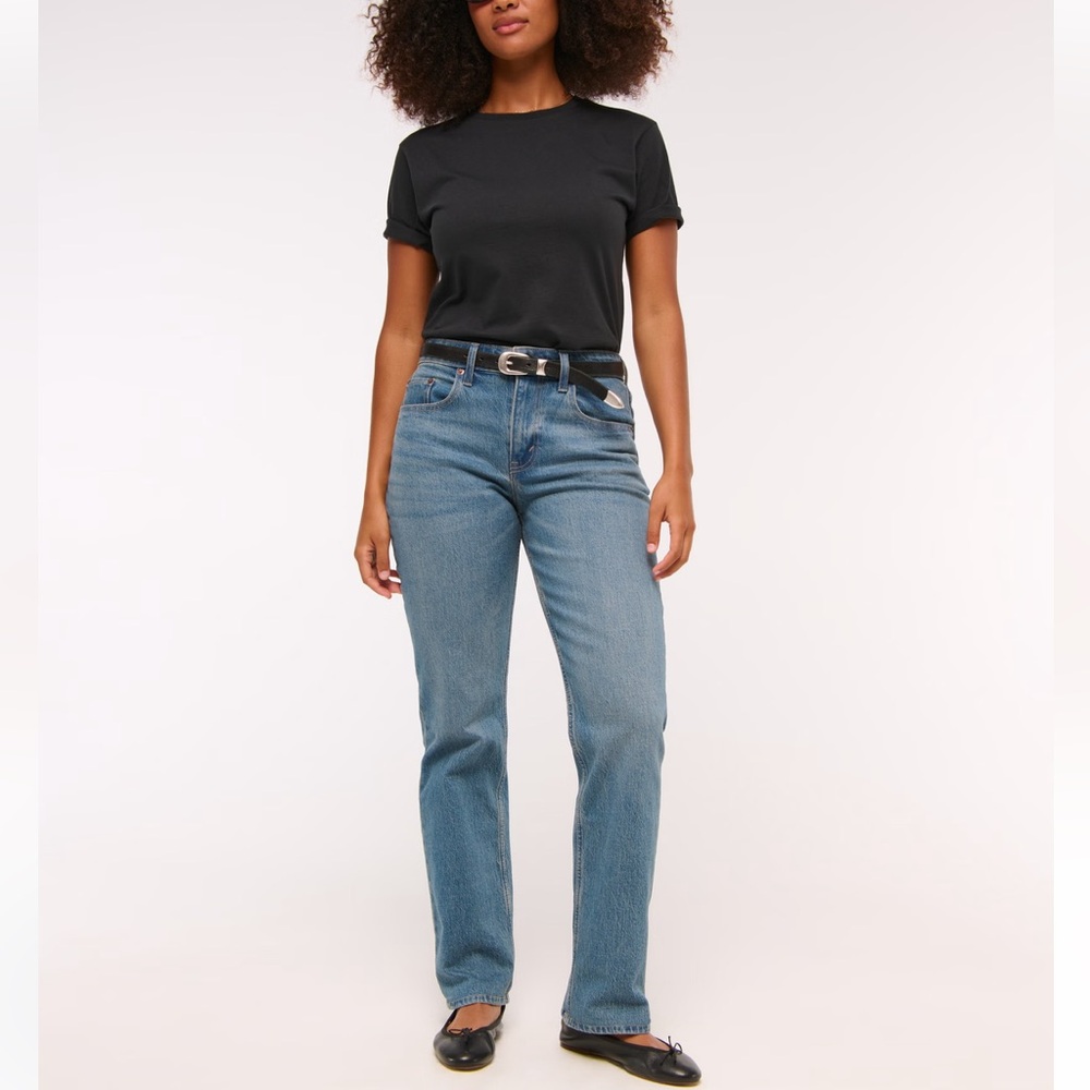 Curve Love Mid Rise 90s Straight Jean